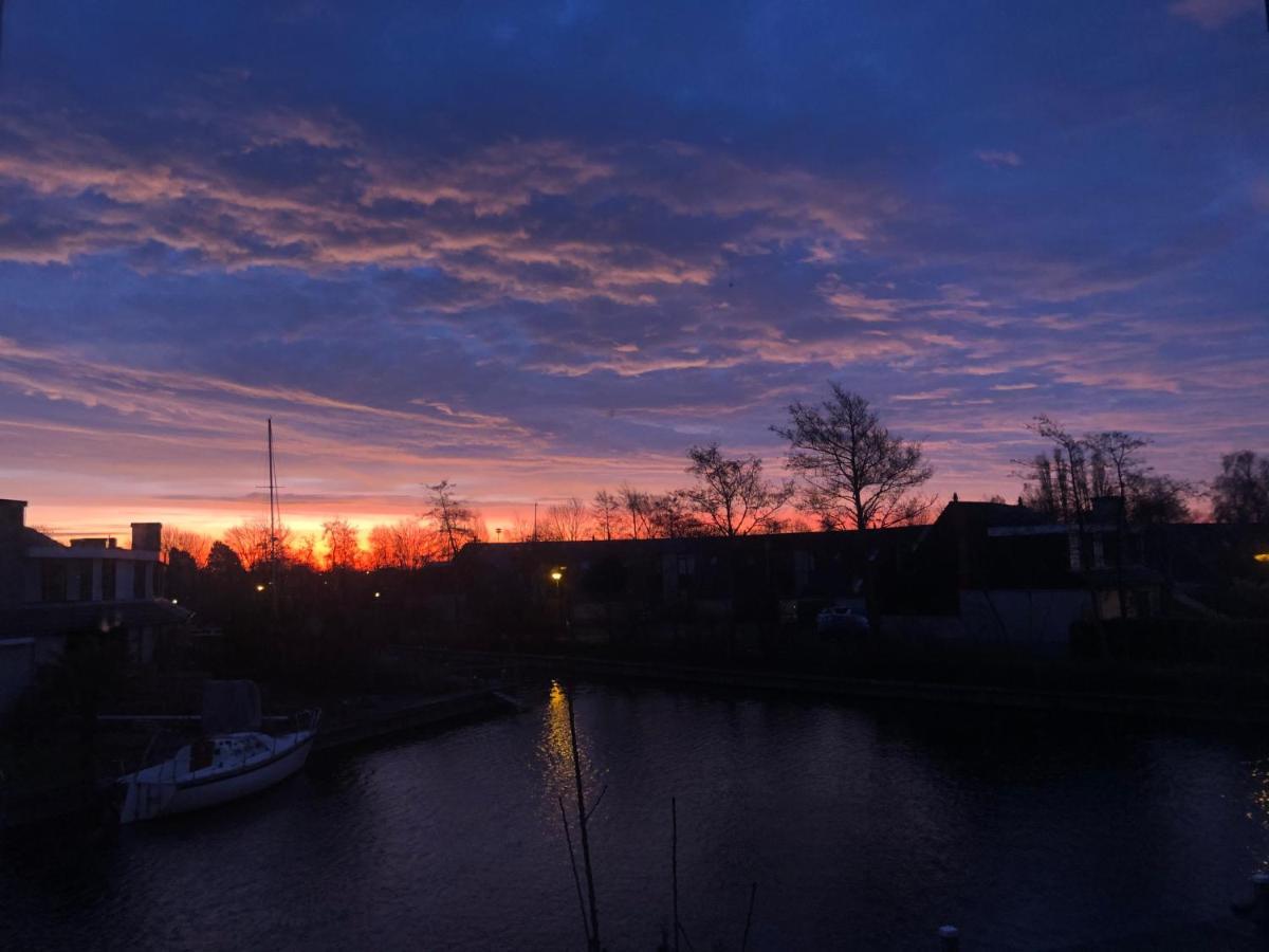 Riverside-Lemmer Esterno foto